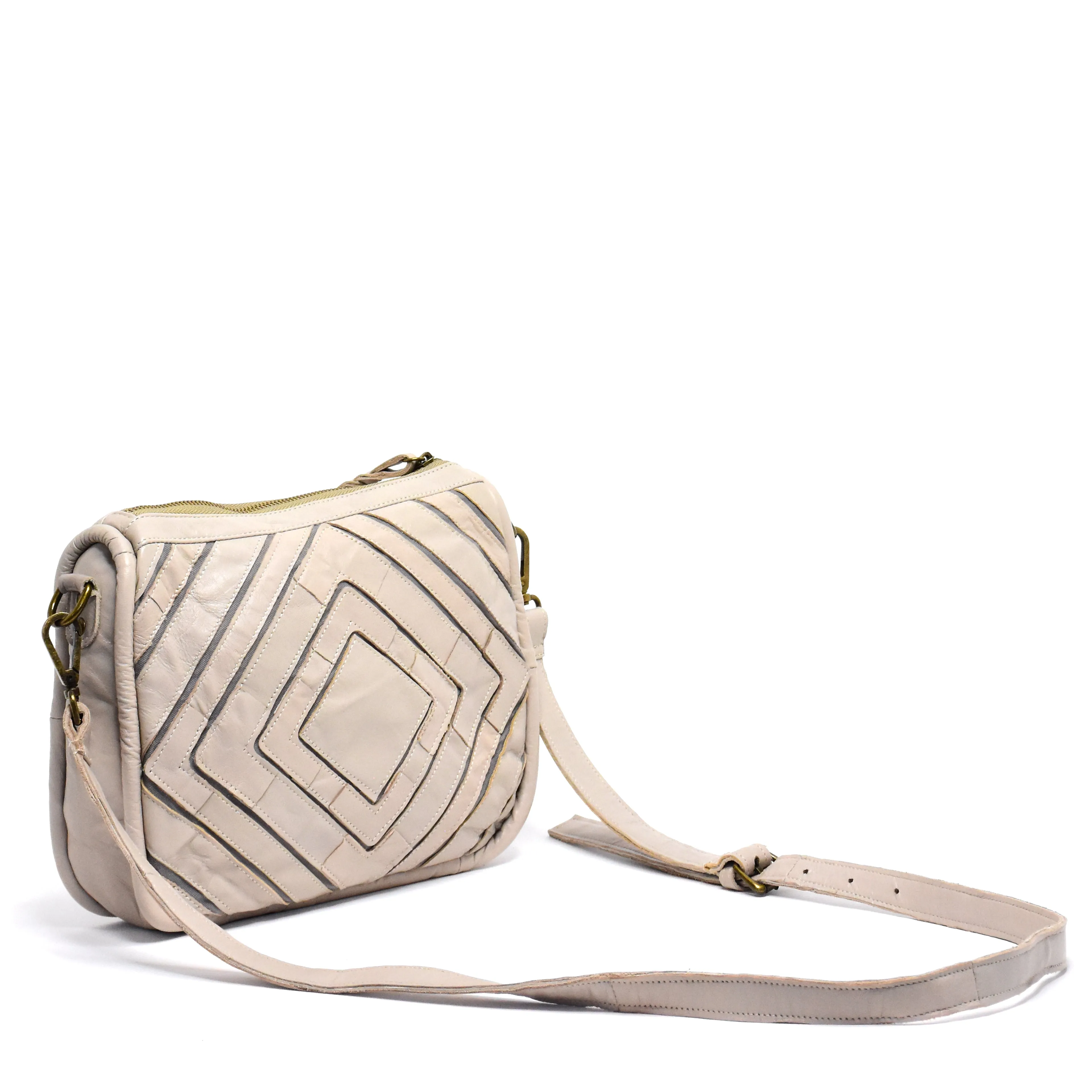 Benecio Crossbody Bone