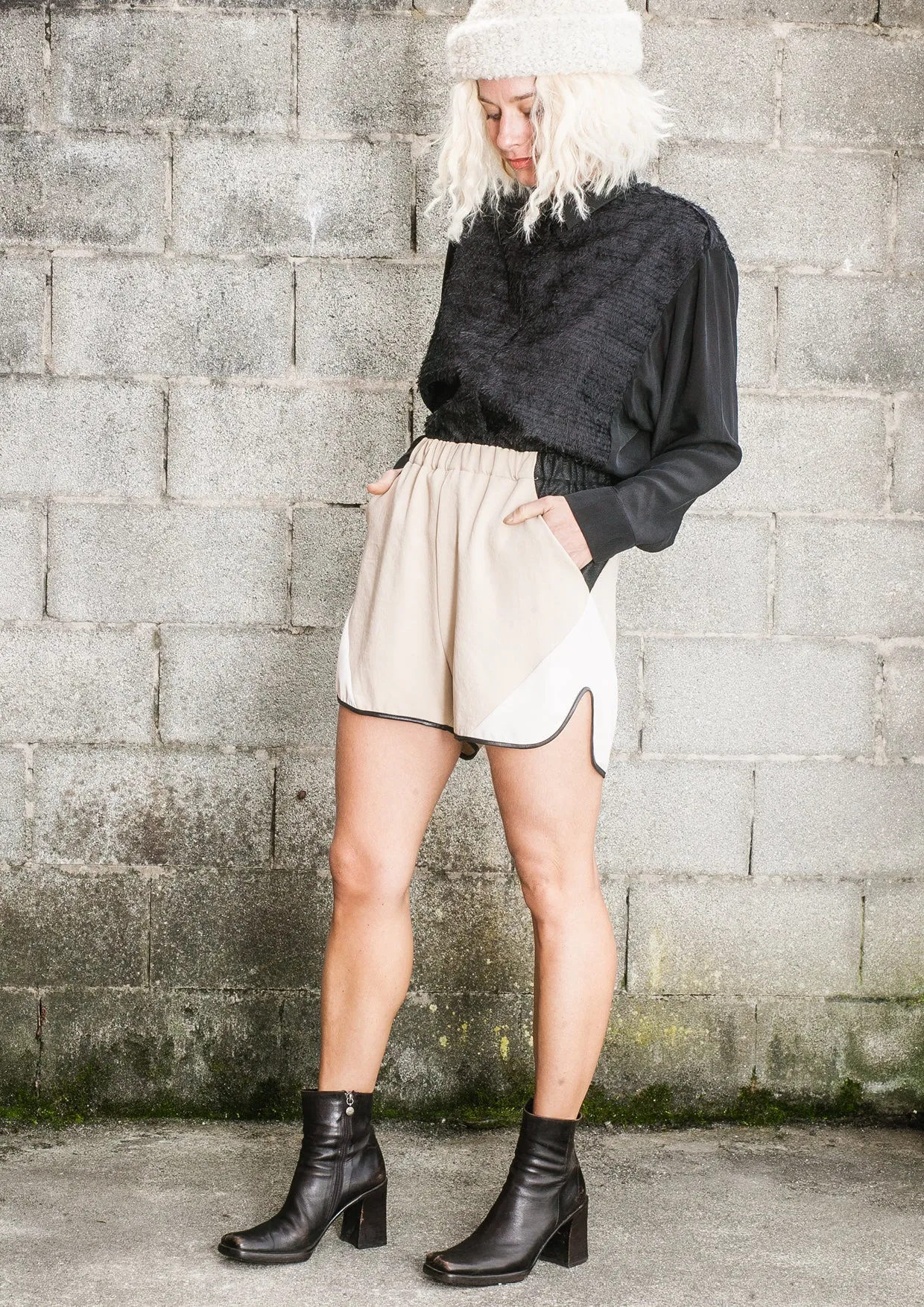 SHORTS - PATCHWORK beige/black/white