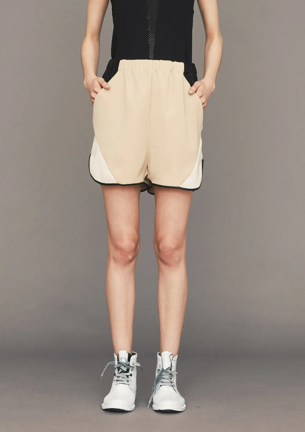 SHORTS - PATCHWORK beige/black/white