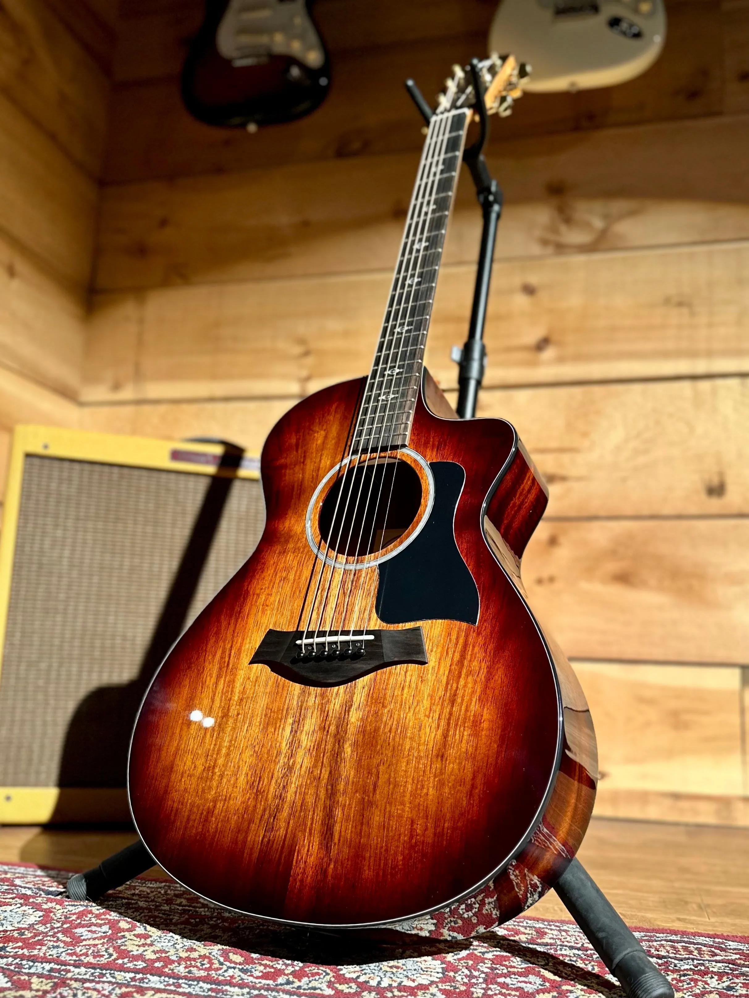 Taylor 222ce-K DLX