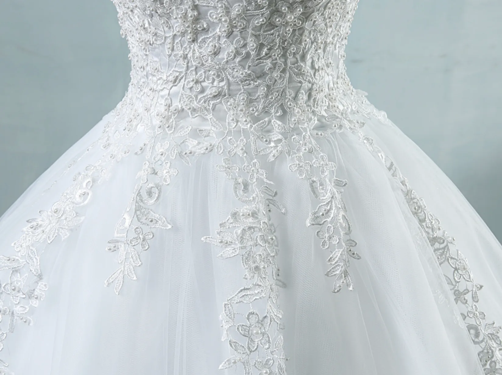 Tulle Wedding Dress with Pearls and Lace Appliques